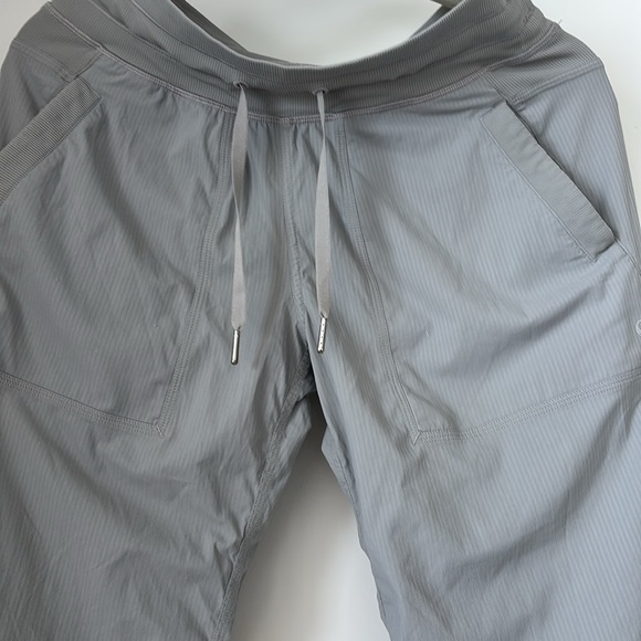 Lululemon Dance Studio Size 6 - Picture 2 of 9